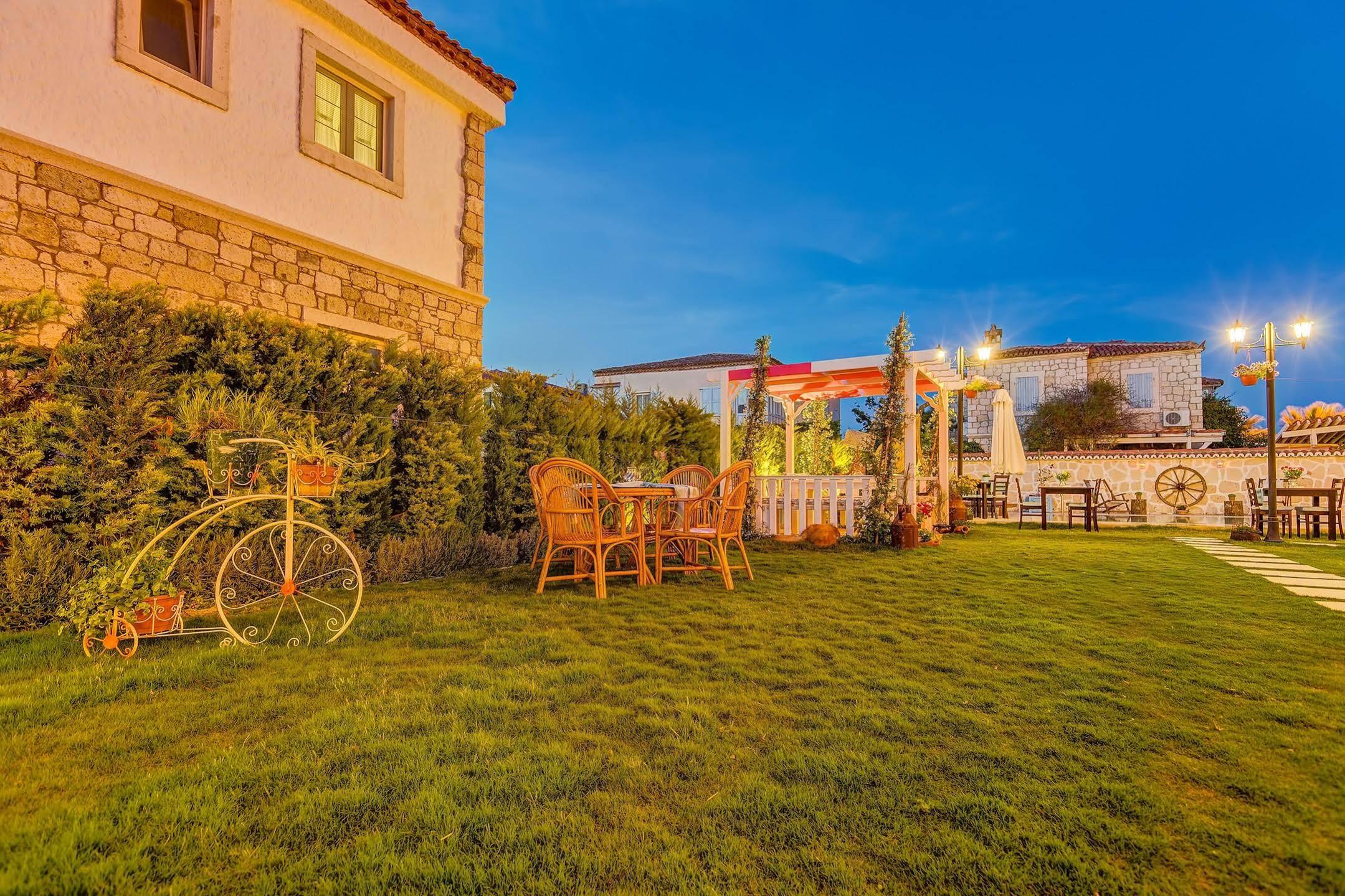 Bellapietra Hotel Alacati Exterior photo