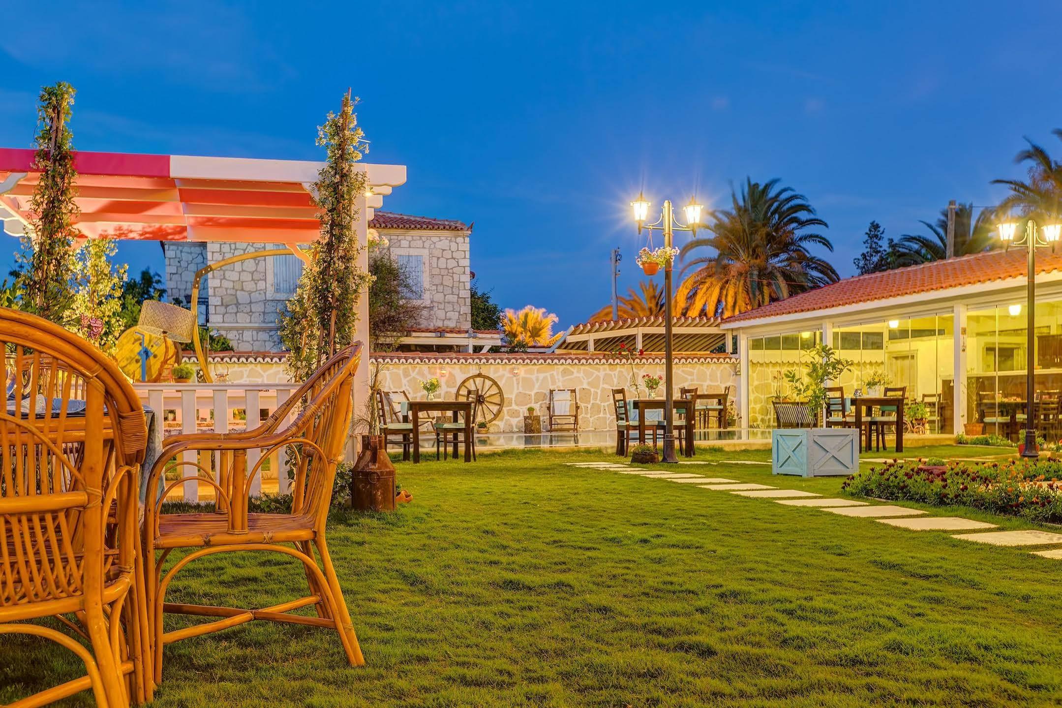 Bellapietra Hotel Alacati Exterior photo
